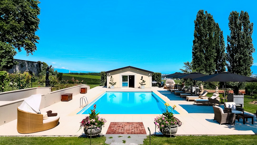 Rooftop Heated Infinity Pool & Sundeck