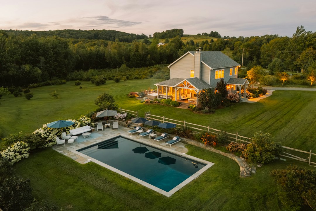 Private Heated Swimming Pool & Garden Patio